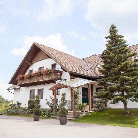 Landhof Lazarus Hotel Mooskirchen Ngoại thất bức ảnh