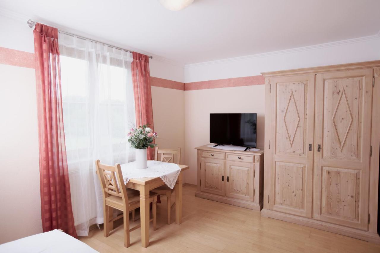 Landhof Lazarus Hotel Mooskirchen Ngoại thất bức ảnh